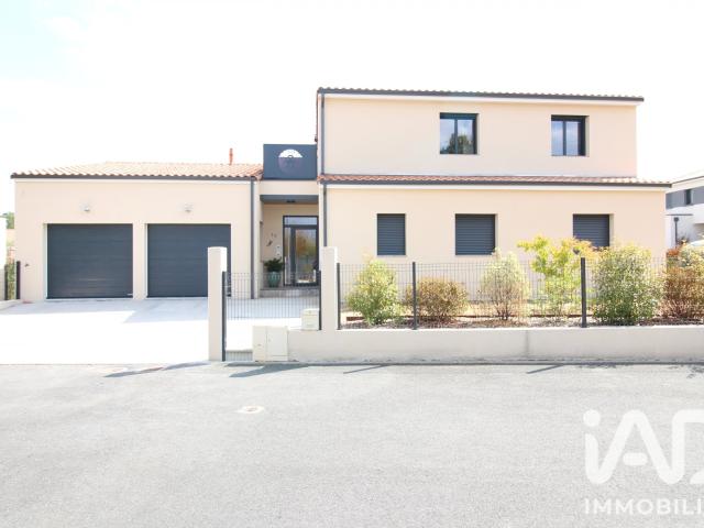 Maison 8 pièces 211 m²