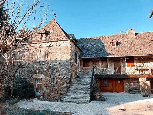 Maison 8 pièces 212 m²