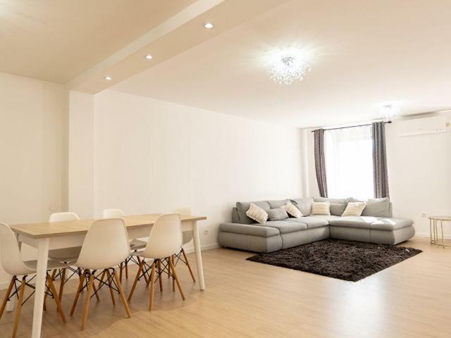 Maison 8 pièces 212 m²