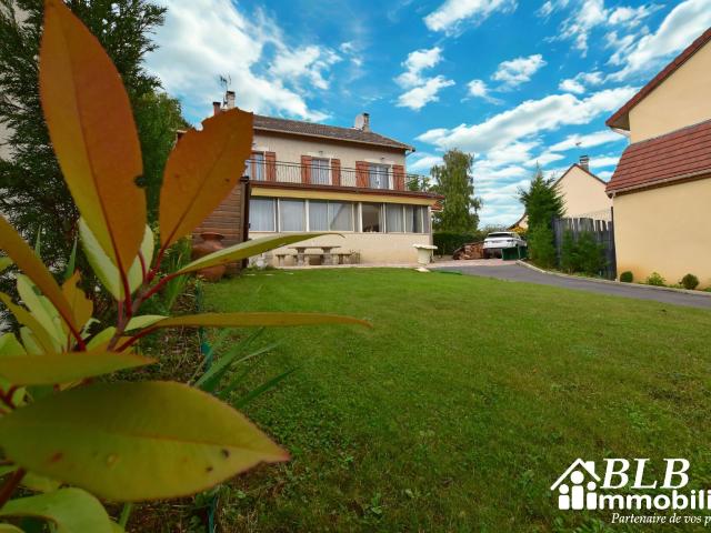 Maison 8 pièces 212 m²
