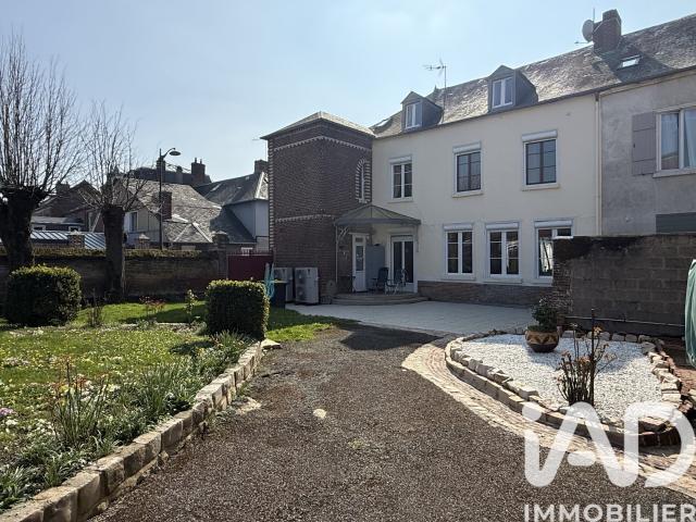 Maison 8 pièces 212 m²