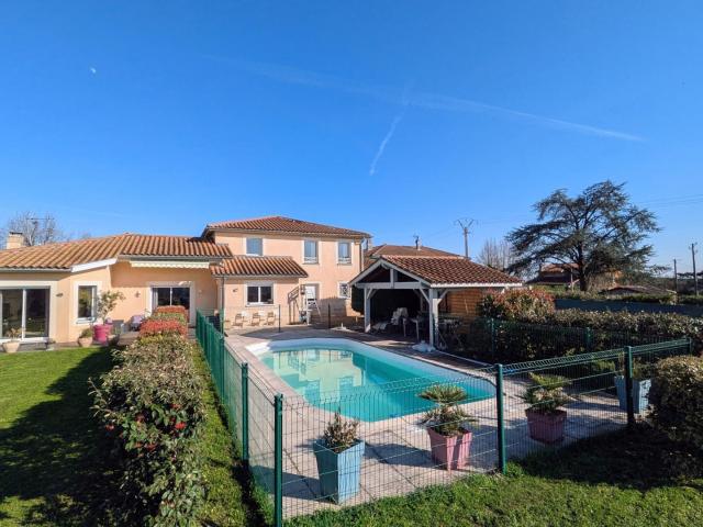 Maison 8 pièces 212 m²