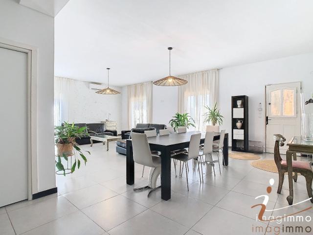 Maison 8 pièces 212 m²