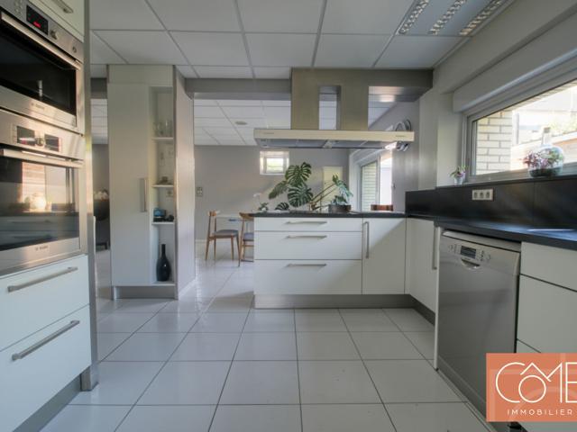 Maison 8 pièces 212 m²