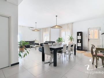Maison 8 pièces 212 m²