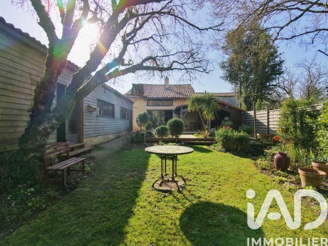 Maison 8 pièces 212 m²
