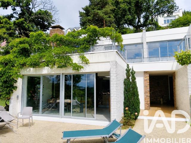Maison 8 pièces 212 m²