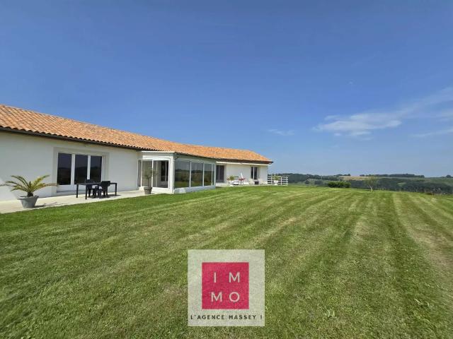 Maison 8 pièces 212 m²