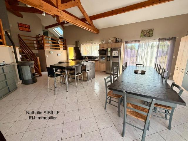 Maison 8 pièces / 212m² / 310 000 EUR / GEVIGNEY ET MERCEY