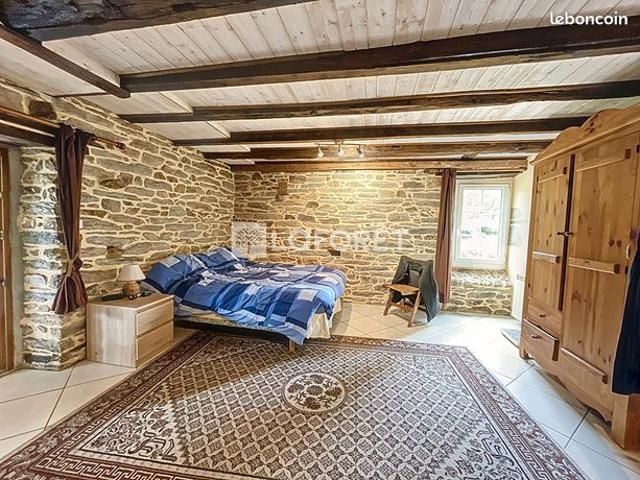 Maison 8 pièces 213 m²