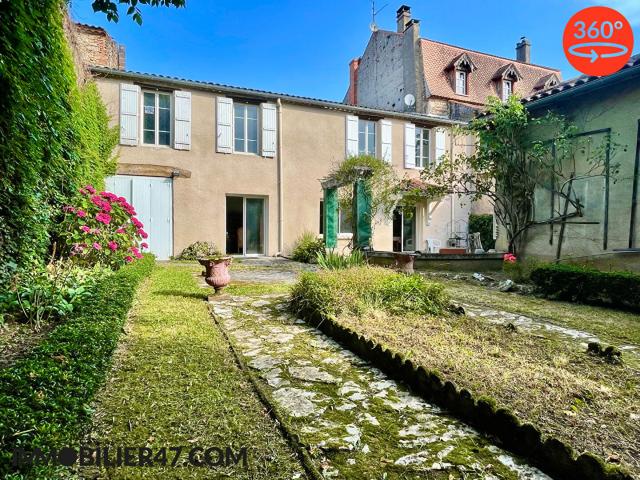 Maison 8 pièces 213 m²