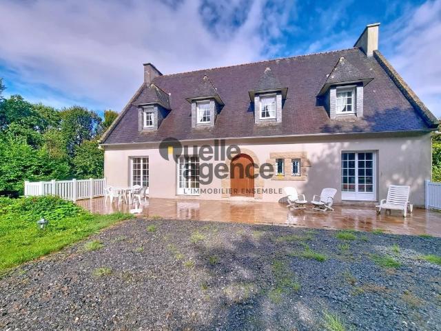 Maison 8 pièces 213 m²