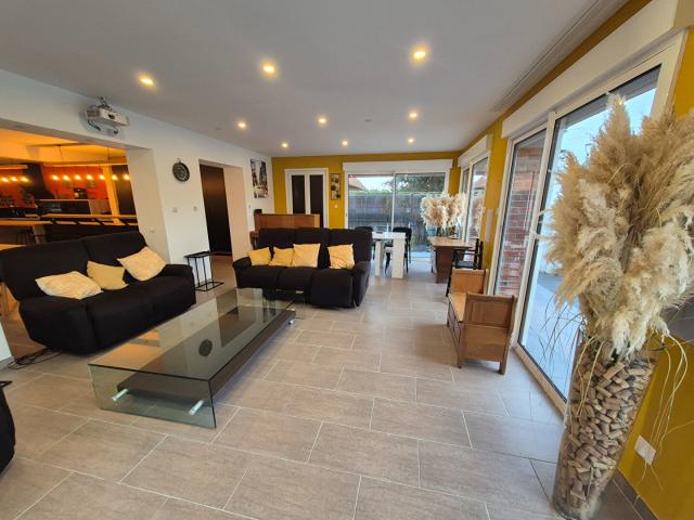 Maison 8 pièces 213 m²