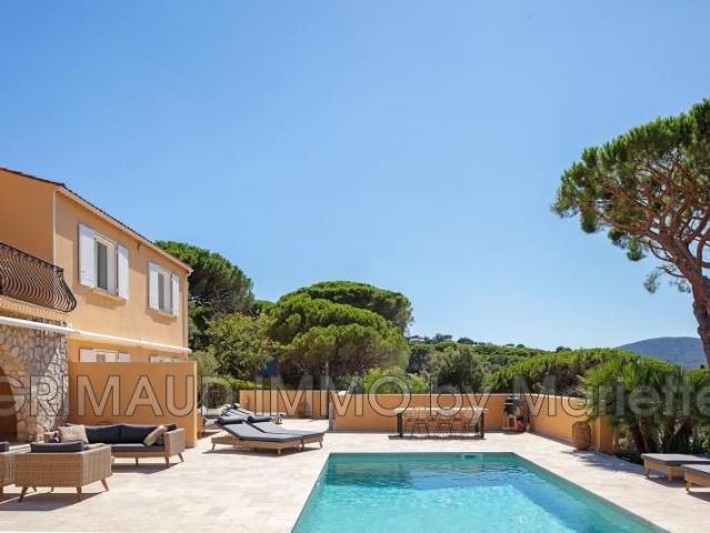 Maison 8 pièces 213 m²