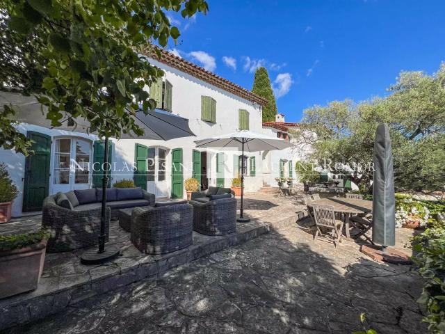 Maison 8 pièces 224 m²