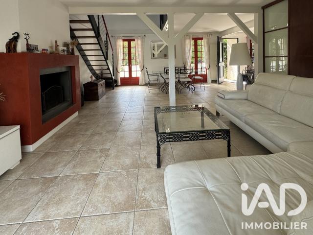 Maison 8 pièces 224 m²