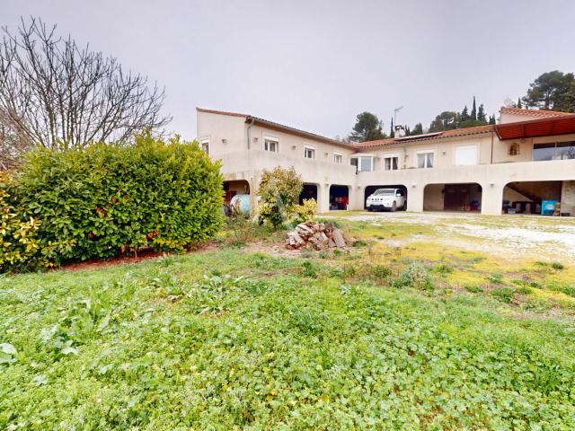 Maison 8 pièces 224 m²