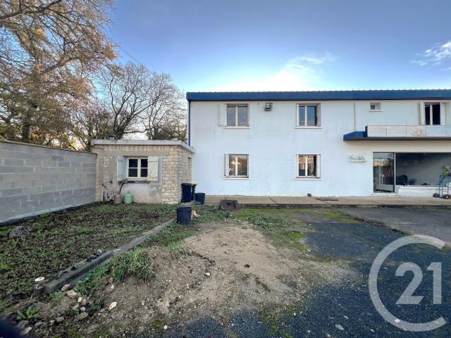 Maison 8 pièces 225 m²