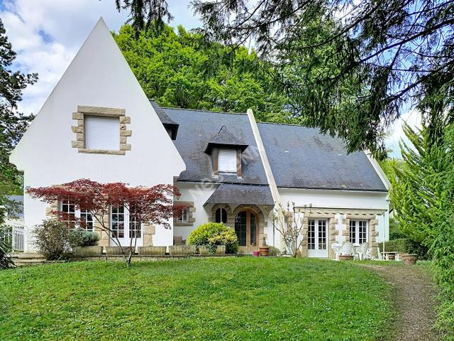 Maison 8 pièces 225 m²
