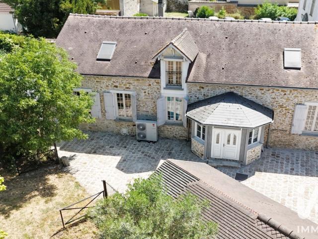 Maison 8 pièces 225 m²