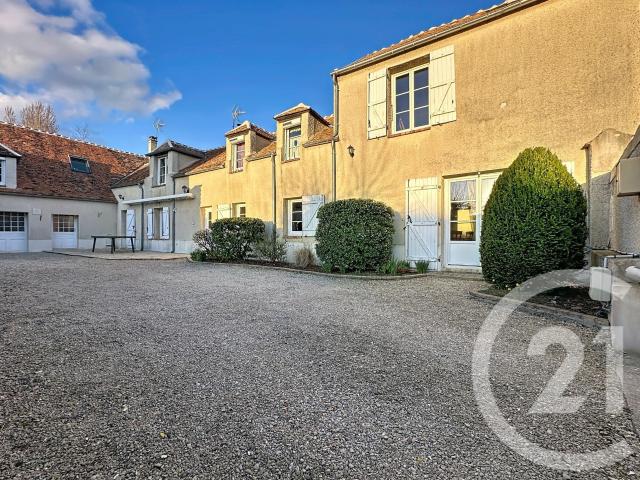 Maison 8 pièces 225 m²