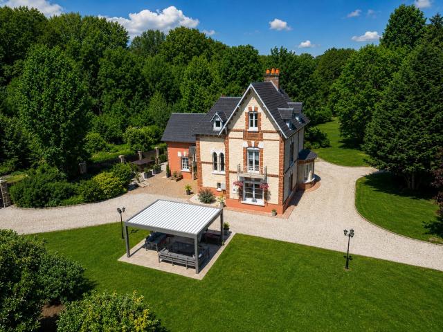 Maison 8 pièces 225 m²