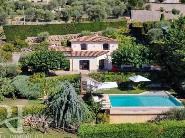 Maison 8 pièces 225 m²