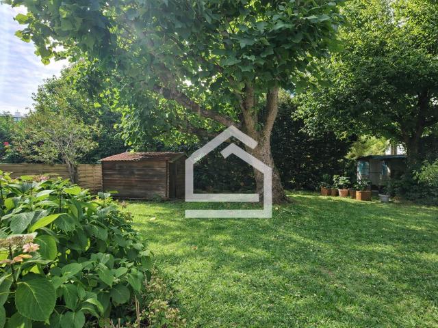 Maison 8 pièces 225 m²