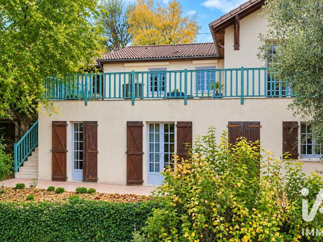 Maison 8 pièces 225 m²
