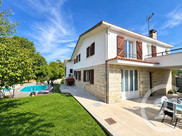 Maison 8 pièces 225 m²