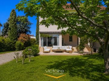 Maison 8 pièces 225 m²