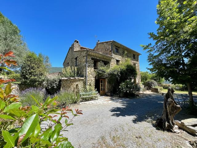 Maison 8 pièces 225 m²
