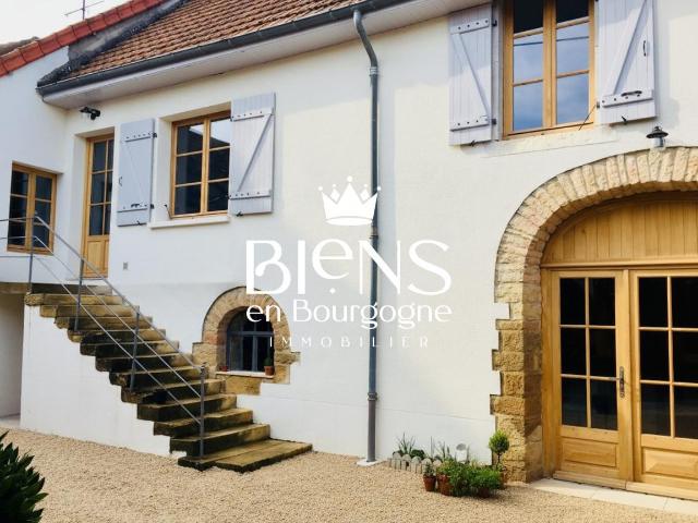 Maison 8 pièces 225 m²