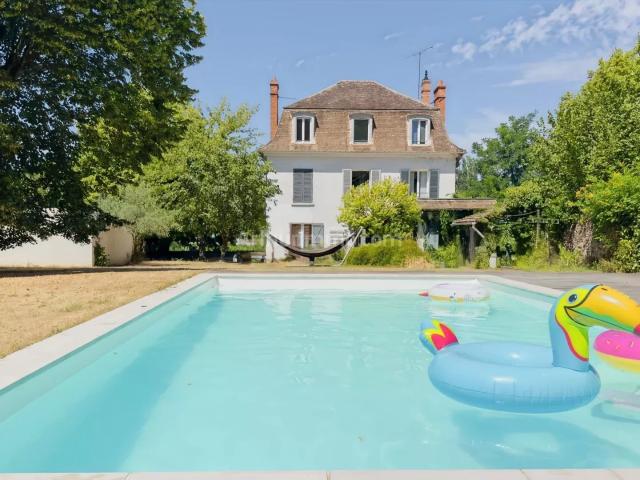 Maison 8 pièces 225 m²