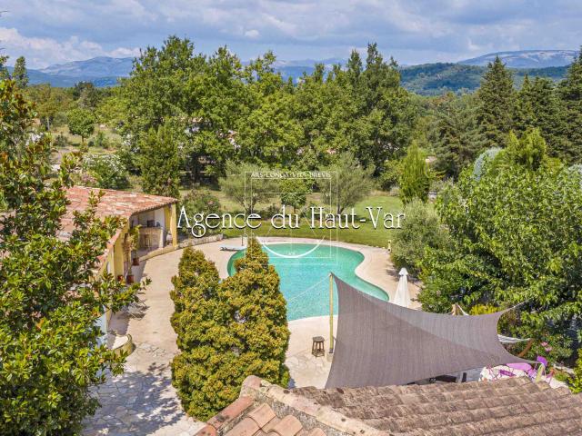 Maison 8 pièces 225 m²