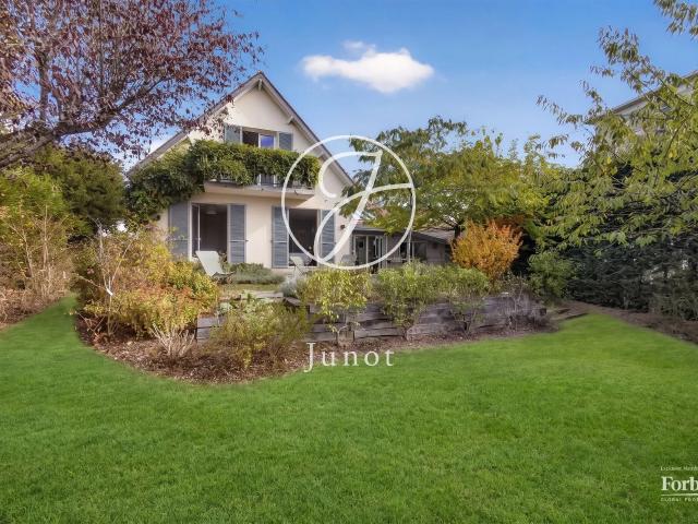 Maison 8 pièces 225 m²