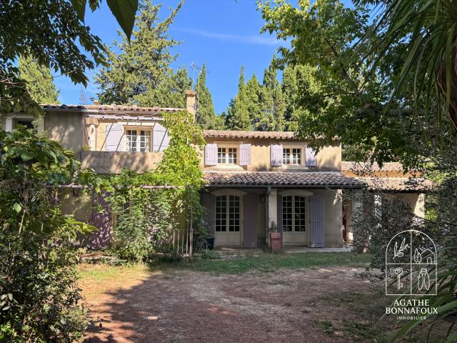 Maison 8 pièces 226 m²