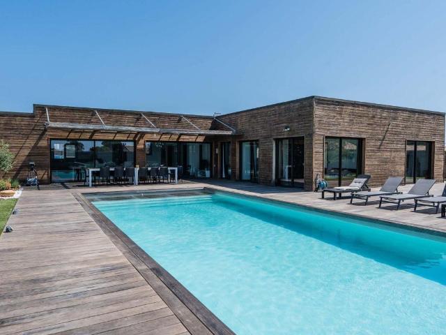 Maison 8 pièces 226 m²