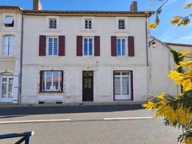 Maison 8 pièces 226 m²