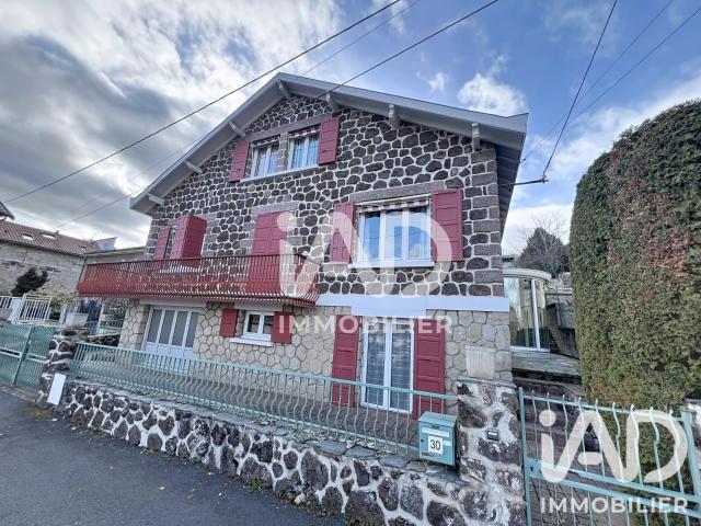 Maison 8 pièces 226 m²
