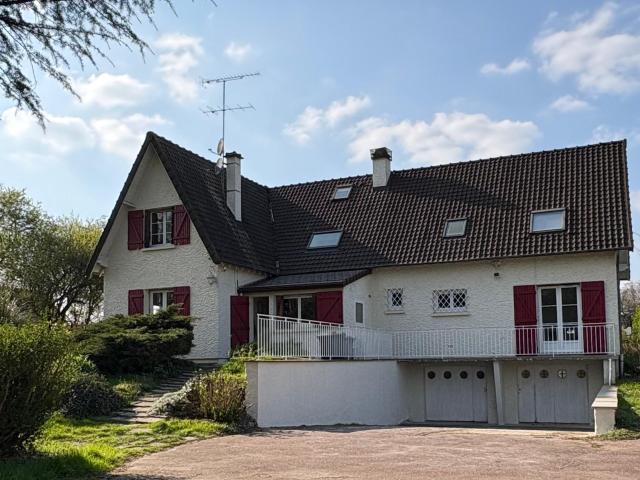 Maison 8 pièces 226 m²