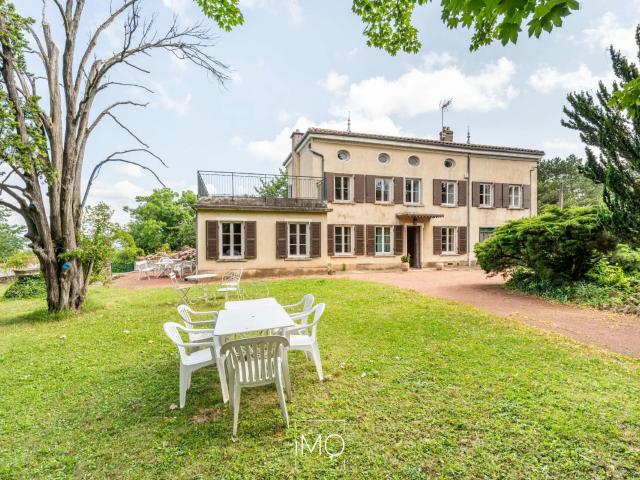 Maison 8 pièces 226 m²