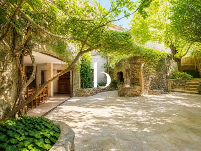 Maison 8 pièces 226 m²