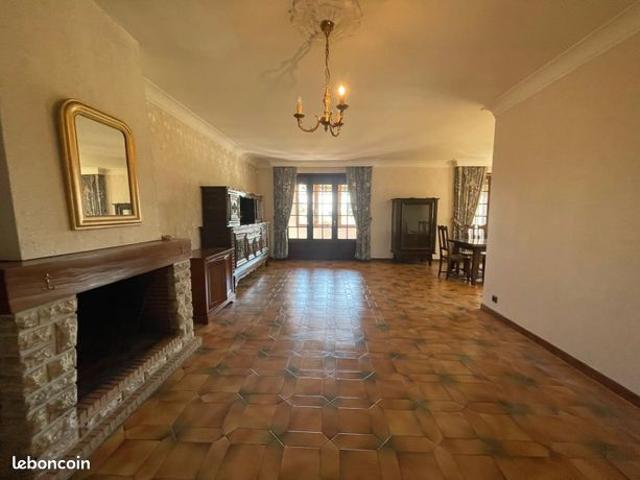 Maison 8 pièces 226 m²
