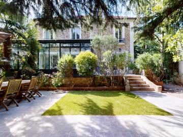 Maison 8 pièces 227 m²