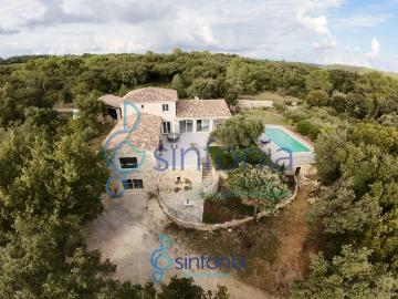Maison 8 pièces 227 m²