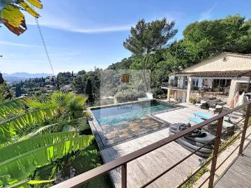 Maison 8 pièces 227 m²