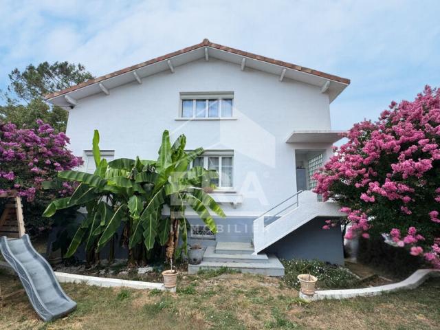 Maison 8 pièces 227 m²