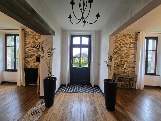 Maison 8 pièces 228 m²