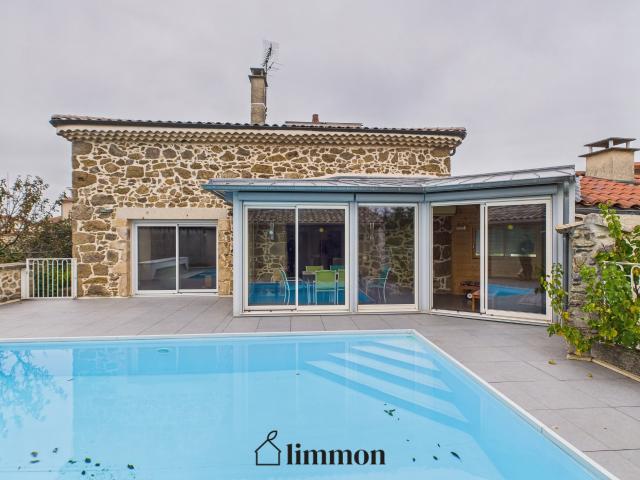 Maison 8 pièces 228 m²